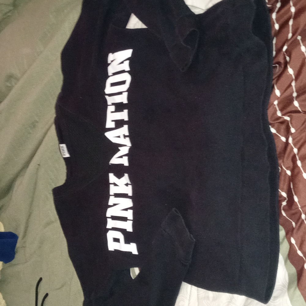Pullover sweater